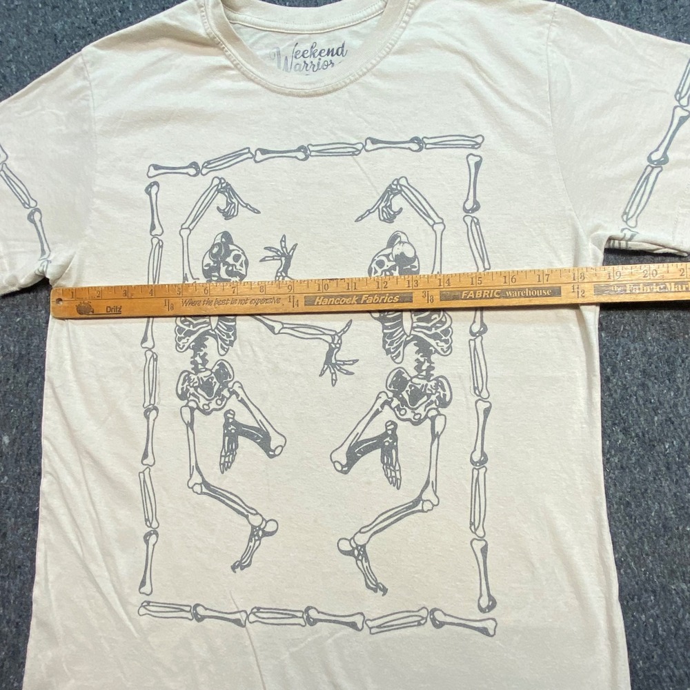 Weekend Warriors Dancing Skeleton TShirt Sz M Mens Tan Grunge Skater Streetwear - Picture 8 of 9